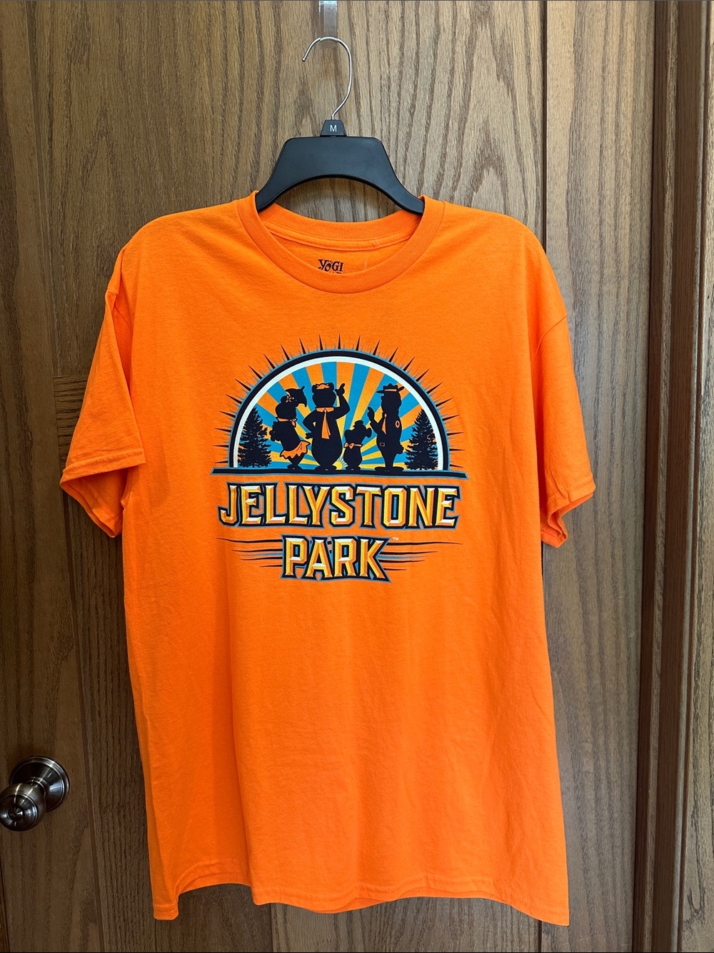 Yogi Bear Jellystone Park Monticello Iowa Orange Graphic T-Shirt Large NEW
